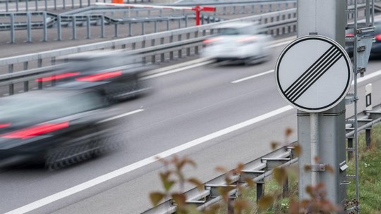 Minha primeira vez na Autobahn, a rodovia sem limite de velocidade da Alemanha