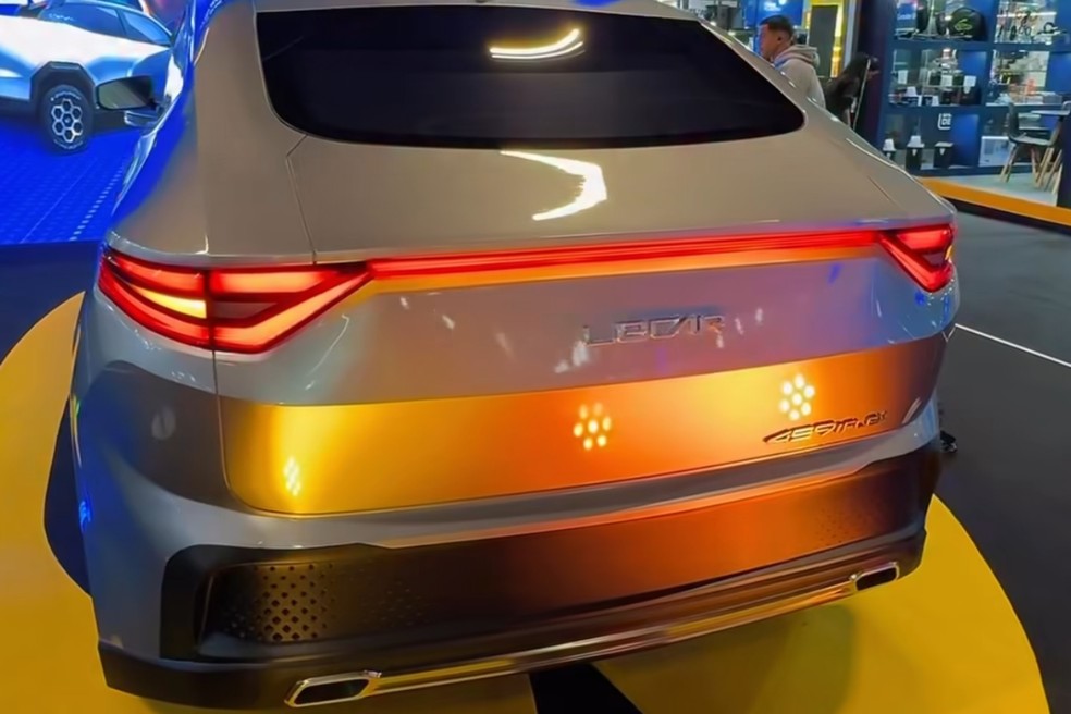 Lecar 459: novo carro híbrido brasileiro tem motor de Kicks e chega em 2026