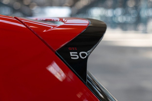 Volkswagen Golf GTI Edition 50 - aerofólio traseiro