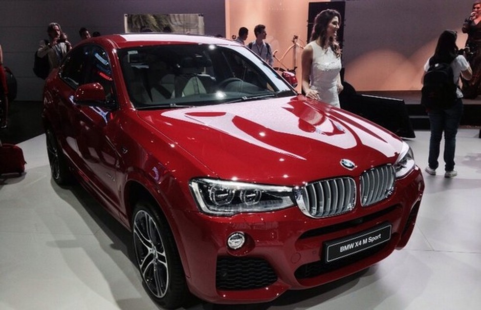 BMW X4 M Sport no Salão do Automóve 2014 (Foto: Julio Cabral/Auto News Brasil) — Foto: Auto Esporte