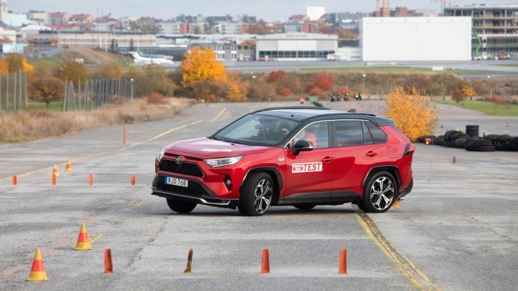 Toyota RAV4 Prime não passa em teste do alce