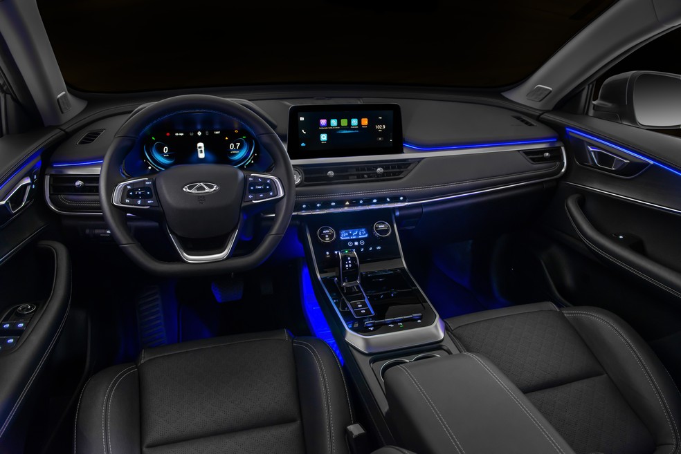 Tiggo 8 tem iluminação ambiente com 7 opções de cores — Foto: Divulgação/Caoa Chery