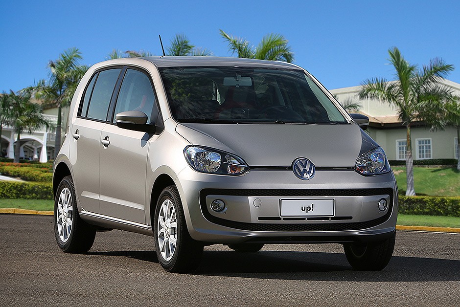 Volkswagen up I-motion!: com câmbio automatizado e abastecido com gasolina, o hatch alcançou médias de 13 km/l e 14,4 km/l 