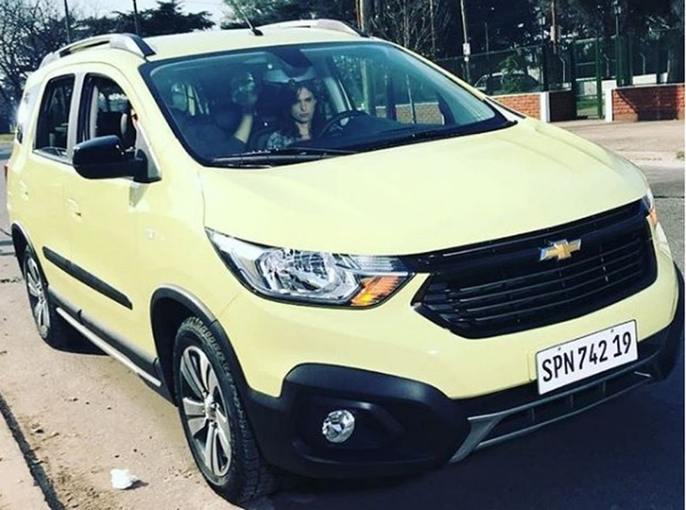 Chevrolet Spin reestilizada flagrada na Argentina (Foto: Reprodução / Instagram) — Foto: Auto Esporte
