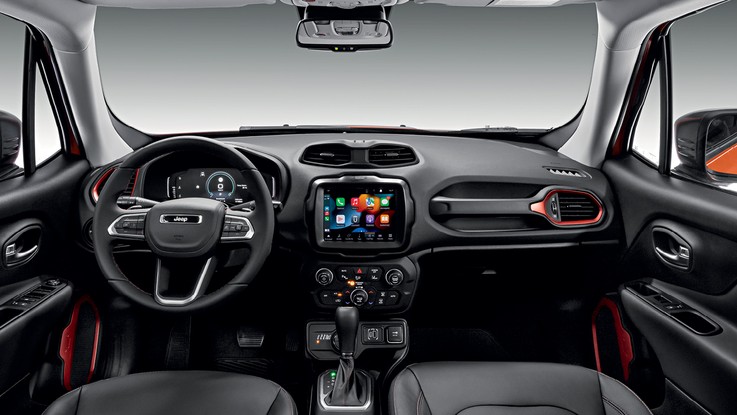 Jeep Renegade Trailhawk - Central multimídia UConnect tem 10 polegadas e pareamento de celular sem fio