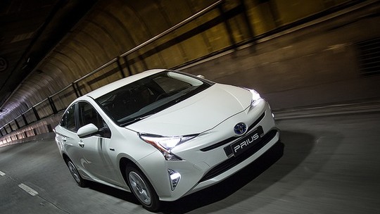 Imposto para carros híbridos e elétricos pode cair para 7%