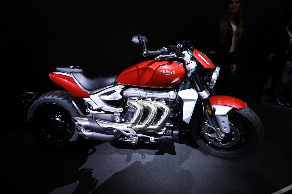 Triumph Rocket 3 R — Foto: Fabio Tito/G1