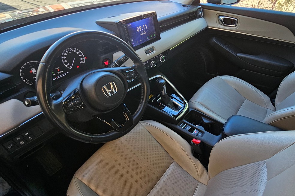 Honda HR-V Touring tem boas medidas que refletem em um amplo espaço para os passageiros  — Foto: Jady Peroni/Auto News Brasil