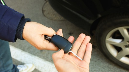 Como transferir um veículo para o nome do novo dono; veja passo a passo
