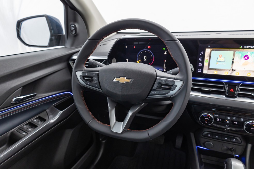 Chevrolet Spin 2025 tem ajustes antigos dos retrovisores — Foto: Renato Durães/Auto News Brasil
