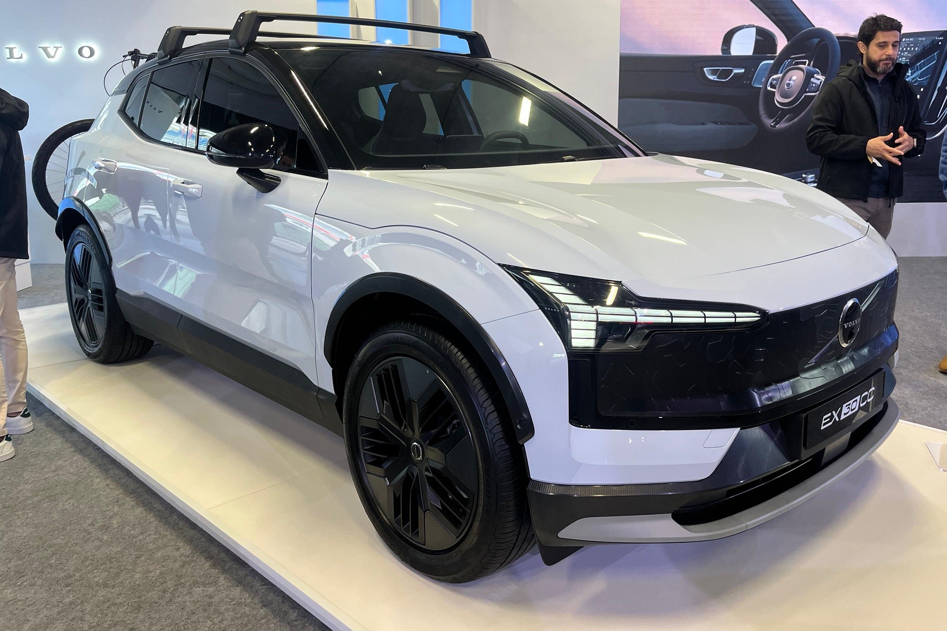 Volvo EX30 Cross Country e XC60 Polestar chegam ao Brasil; veja preços