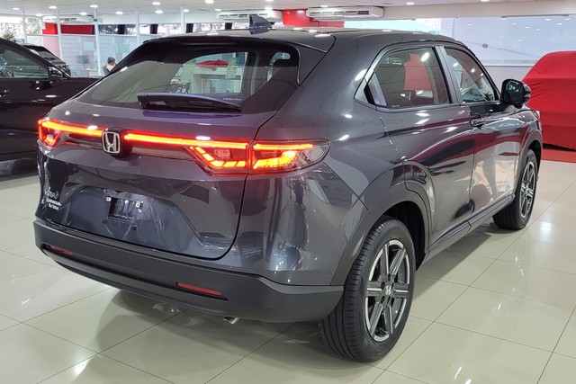 Honda HR-V EX: versão mais barata tem foco em economia e custo-benefício