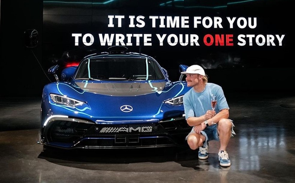  Bottas também é um dos compradores do Mercedes-AMG One  — Foto: Divulgação 