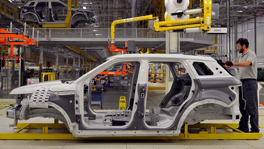 Omoda Jaecoo vai assumir fábrica da JLR para produzir carros no Brasil