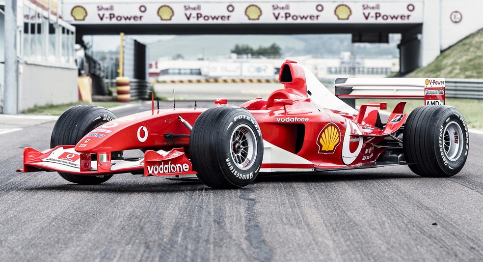 Ferrari F2003-GA tem uma motor V10 capaz de gerar 845 cv de potência a 19.000 rpm. — Foto: Divulgação