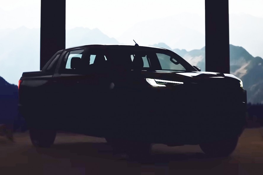 Nova Toyota Hilux começa a aparecer em teasers