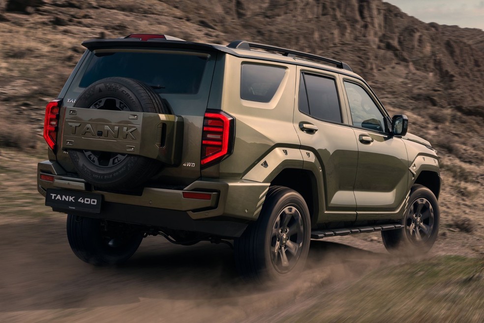 GWM Tank 400 é SUV híbrido plug-in, que precisa de recarga externa  — Foto: Divulgação