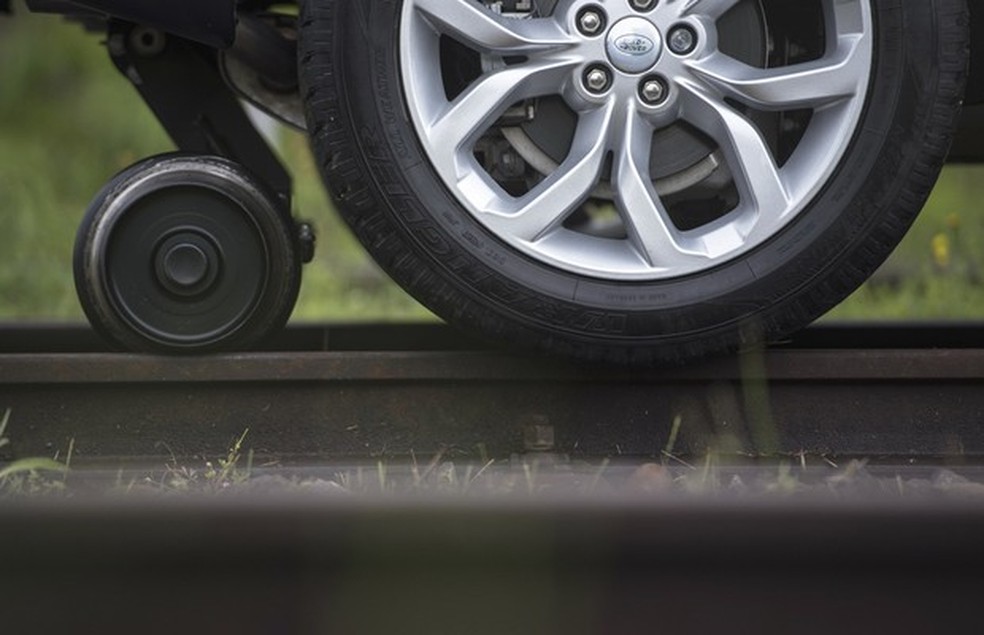 Land Rover Discovery Sport conseguiu puxar três vagões (Foto: Divulgação) — Foto: Auto Esporte