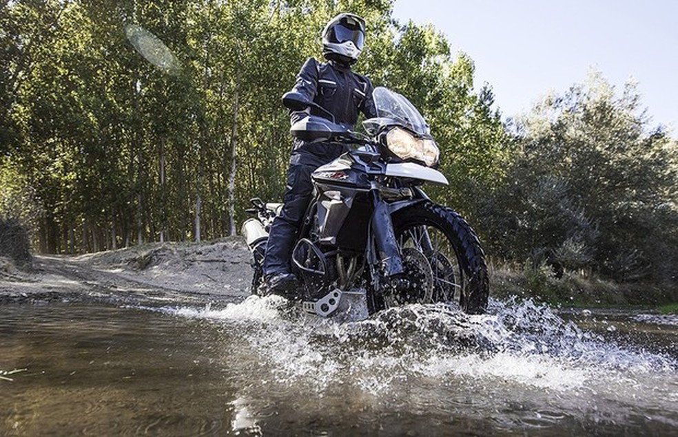 Triumph Tiger 800 (Foto: Divulgação) — Foto: Auto Esporte