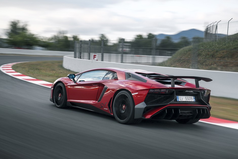 Lamborghini Aventador LP 750-4 Superveloce