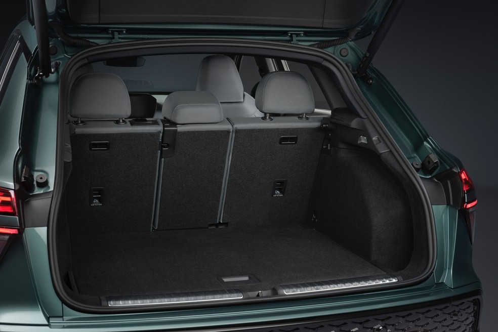 Porta-malas do Q3 acomoda até 575 litros — Foto: Audi/Divulgação