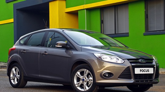 Veja 5 carros usados com câmbio manual para comprar por até R$ 50 mil