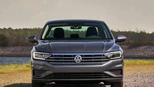 Volkswagen Jetta GLI chega no início de 2019 com motor e câmbio do Golf GTI