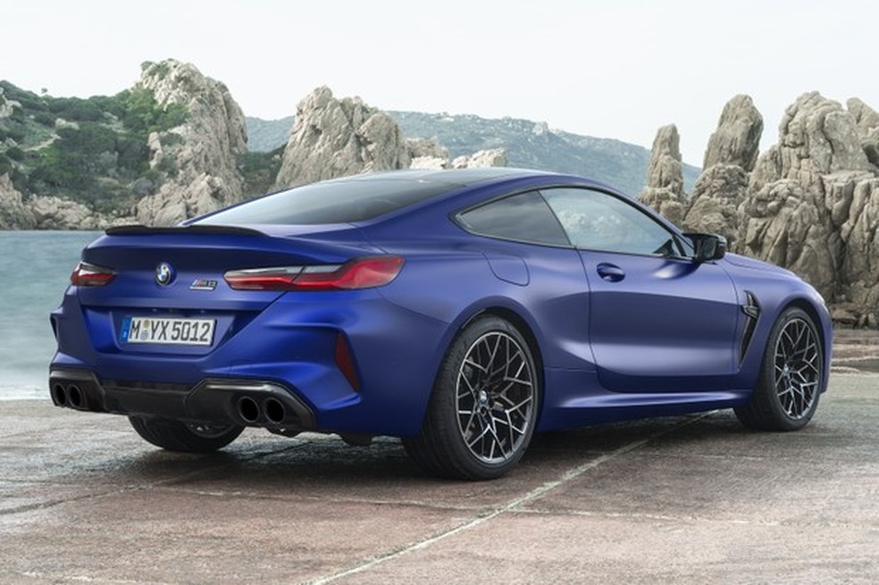 Spoiler traseiro é discreto, diferentemente do difusor que contorna a dupla saída de escape (Foto: Divulgação) — Foto: Auto Esporte