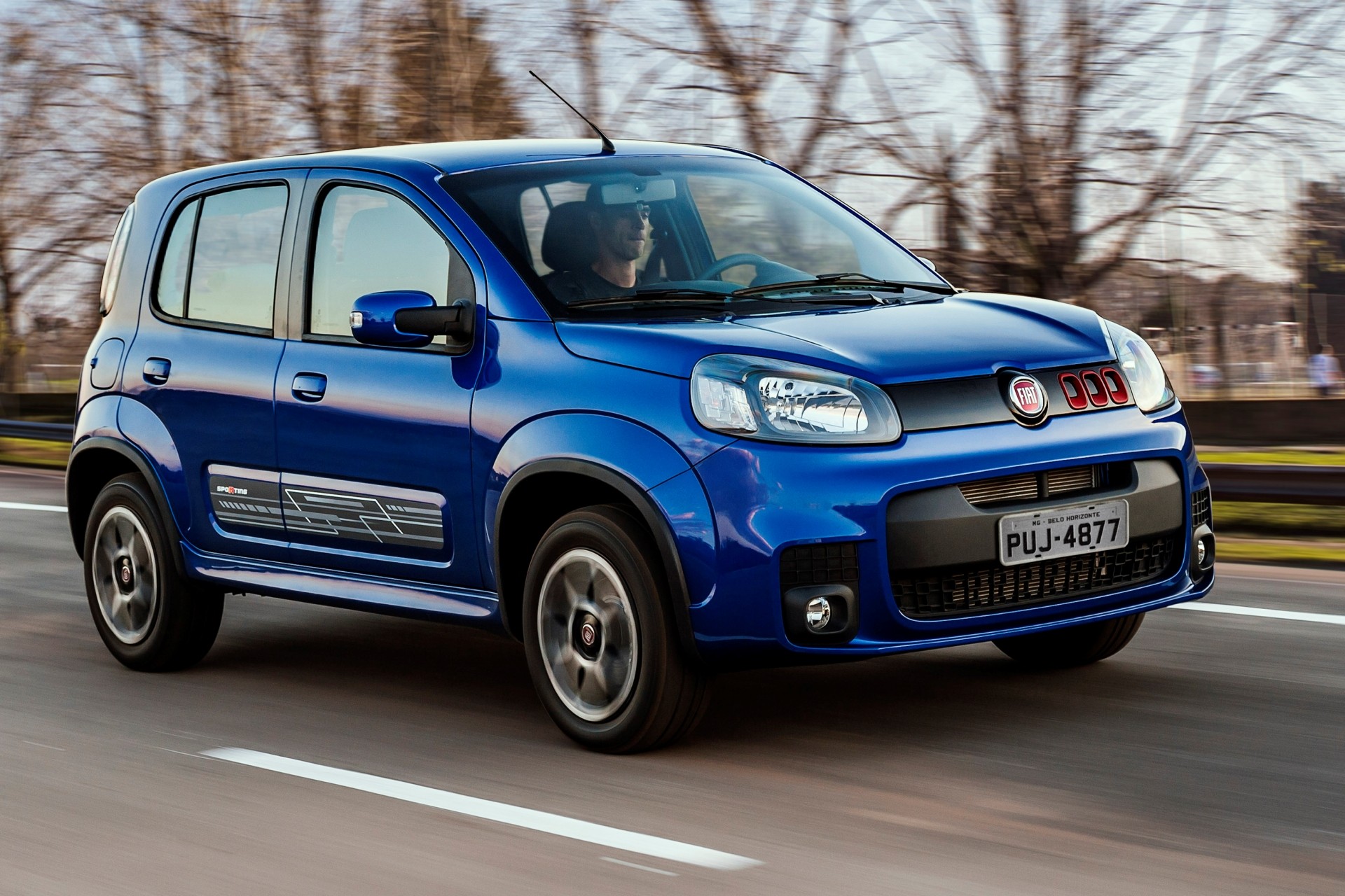 4 Fiat Uno usados a partir de R$ 18 mil ótimos para a cidade