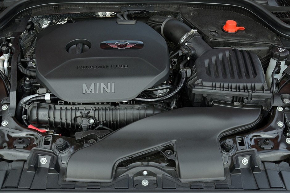 Mini Cooper com cinco portas