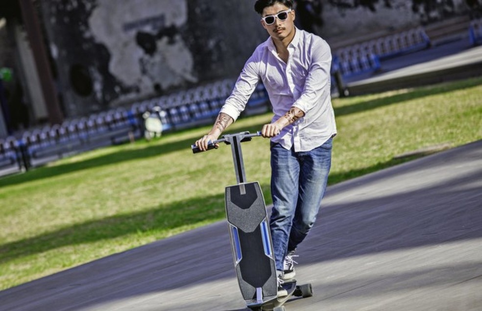 Audi Q3 ganha patinete elétrico para o Salão de Pequim, na China (Foto: Divulgação) — Foto: Auto Esporte