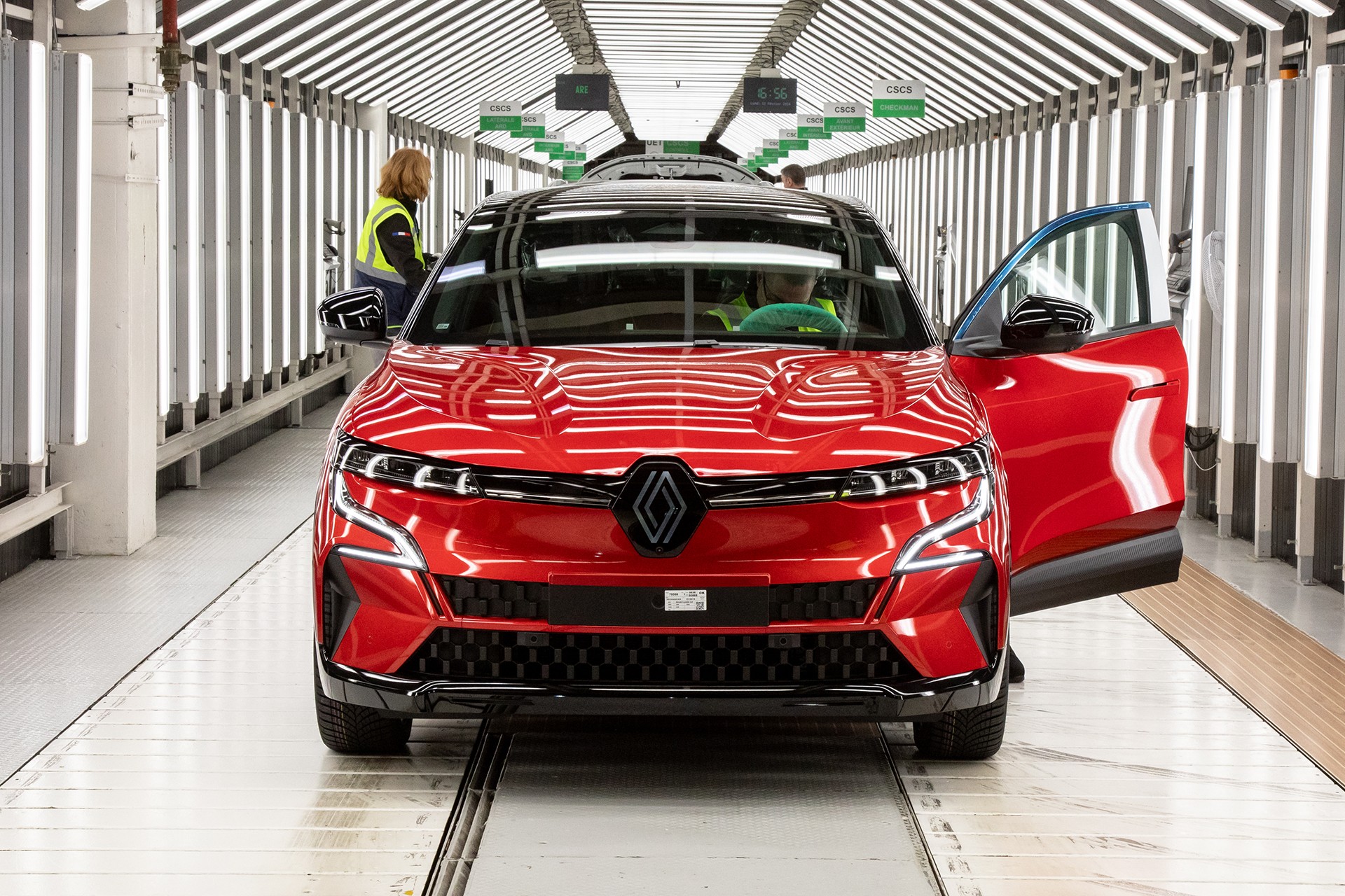 Como a Renault fez fábrica de 50 anos virar giga polo de carros elétricos