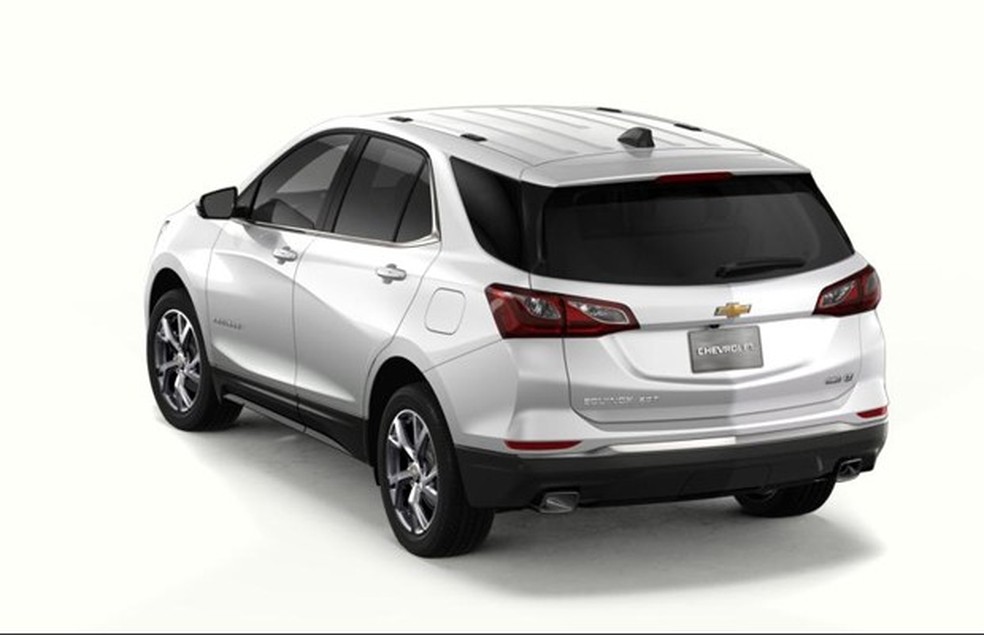 Sem rack e com rodas pouco menores, o Equinox LT tem aparência mais simples (Foto: Divulgação) — Foto: Auto Esporte