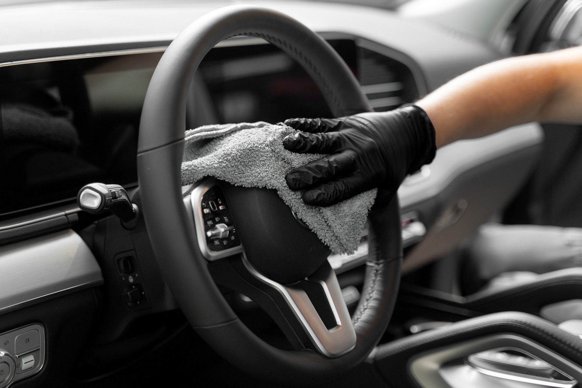 4 silicones para proteger e melhorar o visual do seu carro a partir de R$ 19