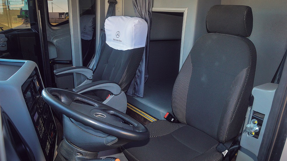 Mercedes O 500 RSD 6X2 — Foto: André Schaun