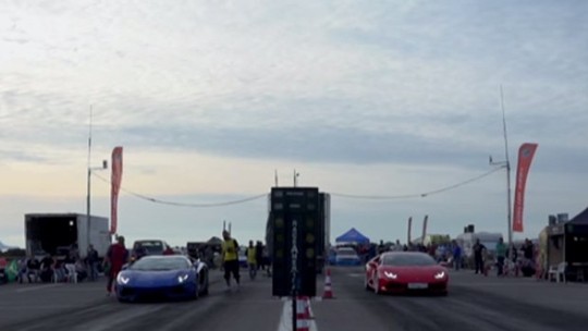 Vídeo: Aventador enfrenta Huracan em disputa de Lamborghinis